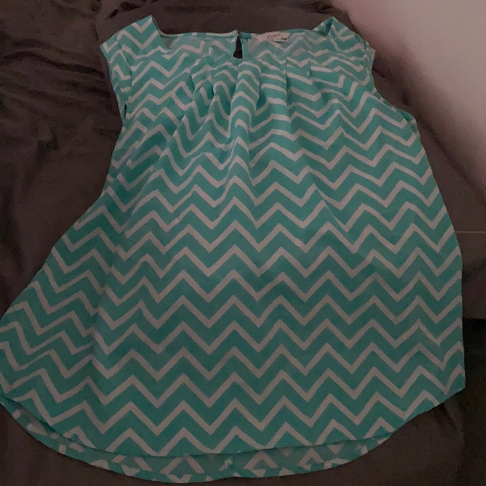 Seafoam and white chevron pattern